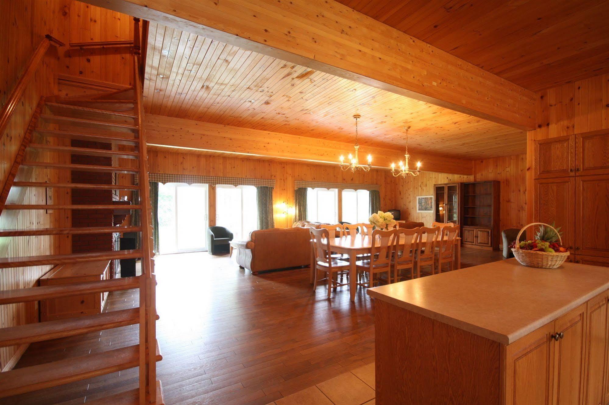 Auberge Du Lac-A-L'Eau-Claire Saint-Alexis-des-Monts Exterior foto
