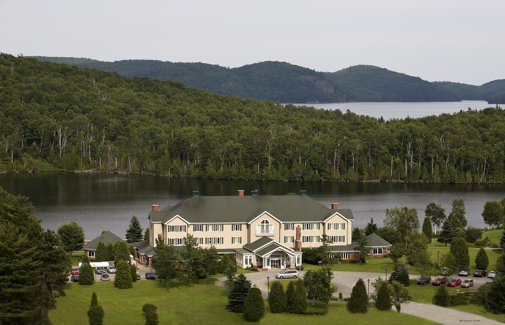 Auberge Du Lac-A-L'Eau-Claire Saint-Alexis-des-Monts Exterior foto